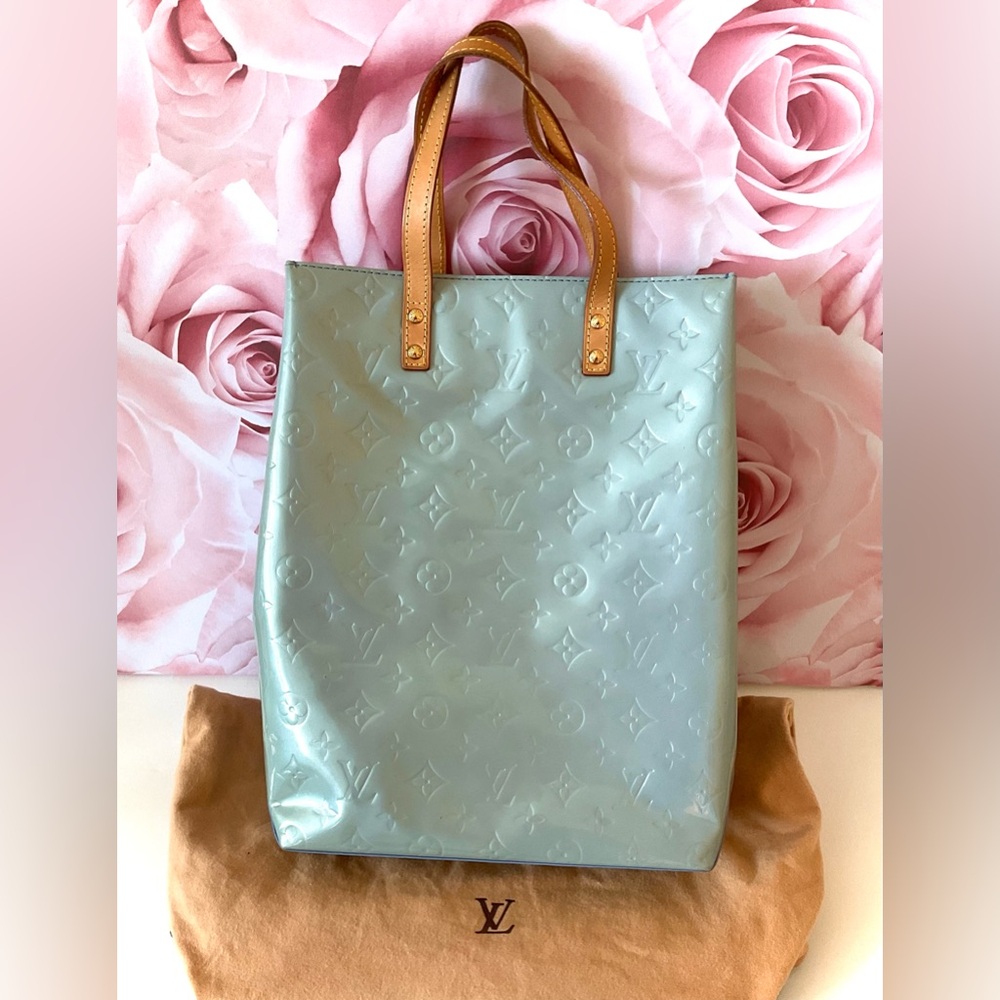 Louis Vuitton Reade Vernis MM with COA
